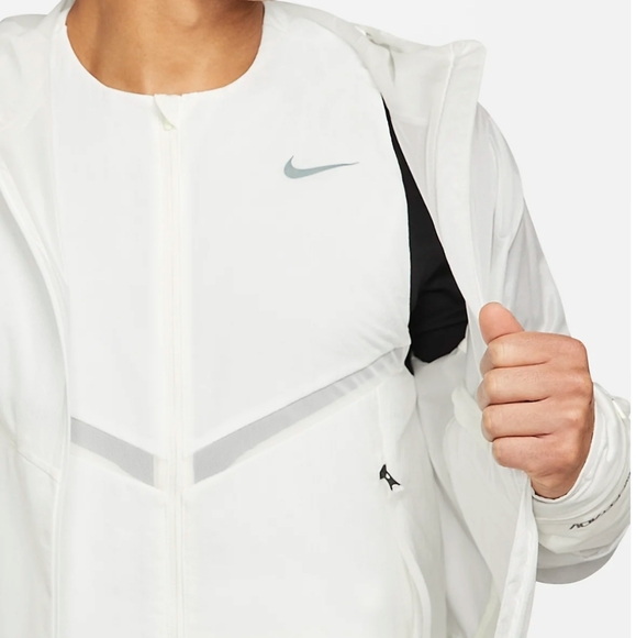 Nike Storm-FIT ADV Run Division 2 in 1 Vest Jacket Light Windbreaker - Picture 3 of 16
